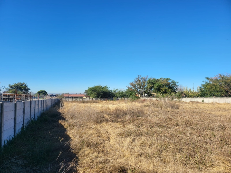 0 Bedroom Property for Sale in Oos Einde North West